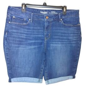 Levi's Signature Blue Bermuda Shorts with Rolled Hem, Size 18